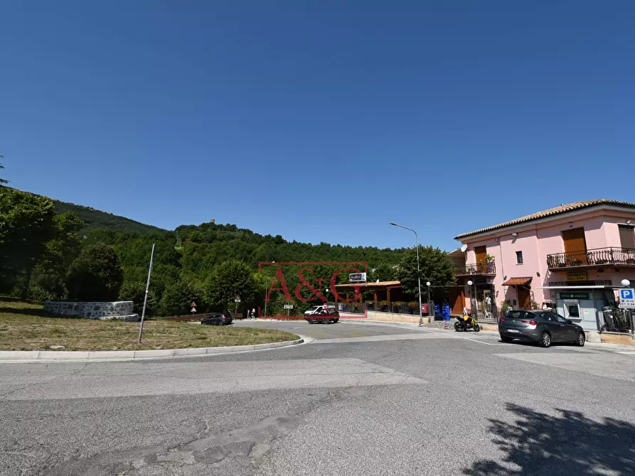 Immagine 20 di Villetta a schiera in vendita  in Via Giacomo Leopardi a Fiastra