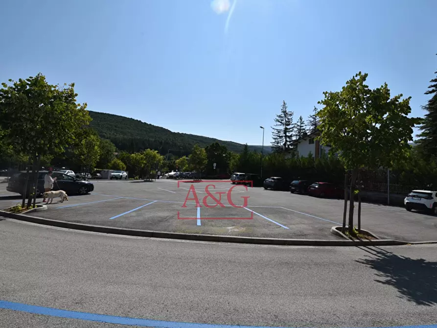 Immagine 27 di Villetta a schiera in vendita  in Via Giacomo Leopardi a Fiastra