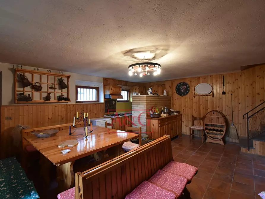 Immagine 12 di Villa in vendita  in Località Montazzolino a Montefortino