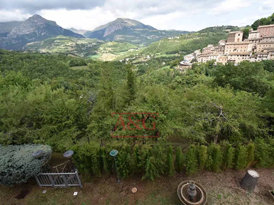 Immagine 54 di Villa in vendita  in Località Montazzolino a Montefortino