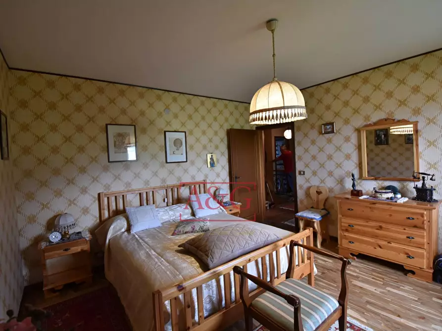 Immagine 36 di Villa in vendita  in Località Montazzolino a Montefortino