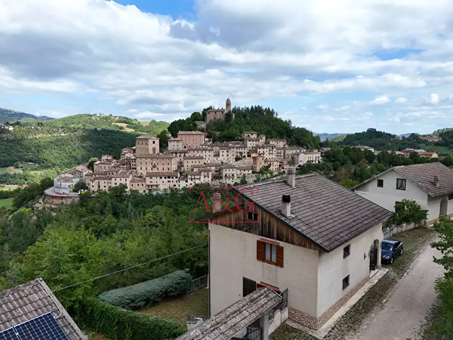 Immagine 2 di Villa in vendita  in Località Montazzolino a Montefortino