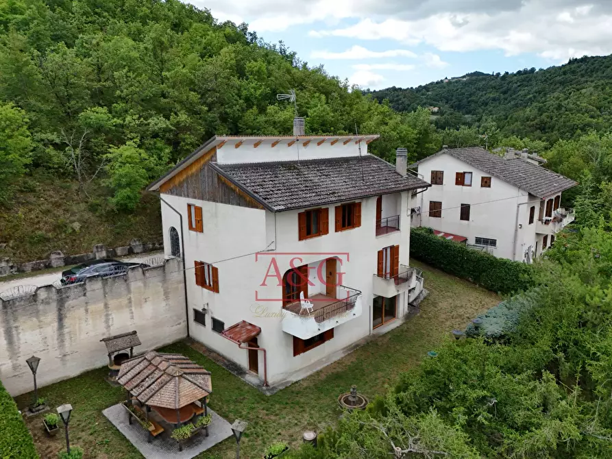 Immagine 56 di Villa in vendita  in Località Montazzolino a Montefortino