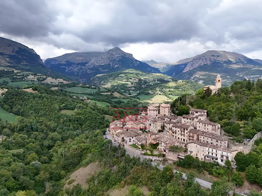 Immagine 60 di Villa in vendita  in Località Montazzolino a Montefortino