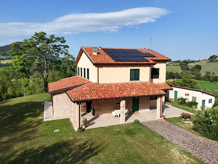 Immagine 1 di Villa in vendita  in Località fossacieca a Montefortino