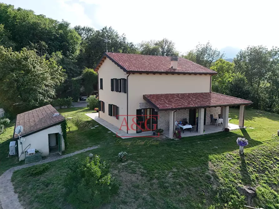 Immagine 9 di Villa in vendita  in Località fossacieca a Montefortino