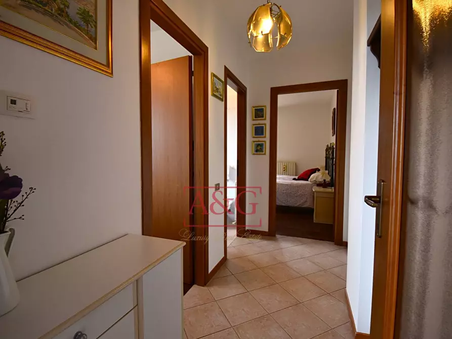 Immagine 9 di Appartamento in vendita  in Via Zona C Due 2 a Montemonaco