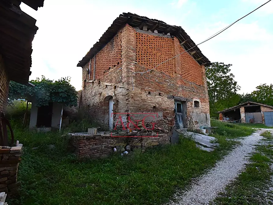 Immagine 9 di Rustico / casale in vendita  in Località Villa Rustici a Amandola