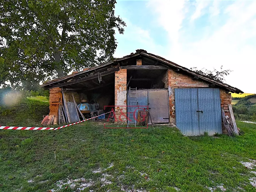 Immagine 10 di Rustico / casale in vendita  in Località Villa Rustici a Amandola
