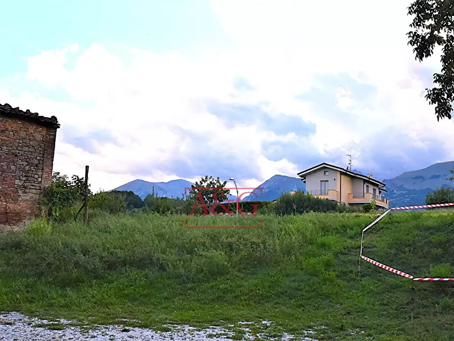 Immagine 19 di Rustico / casale in vendita  in Località Villa Rustici a Amandola