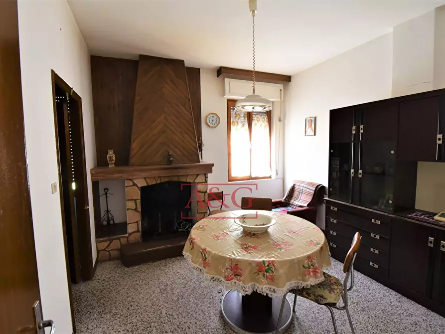 Immagine 11 di Appartamento in vendita  in Loc. Ferrà snc a Montemonaco