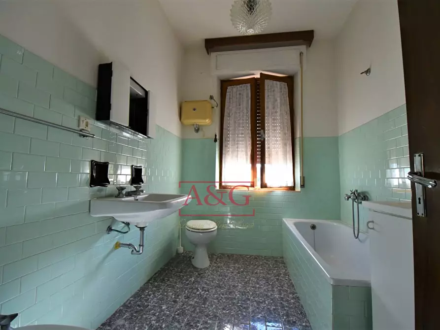 Immagine 17 di Appartamento in vendita  in Loc. Ferrà snc a Montemonaco