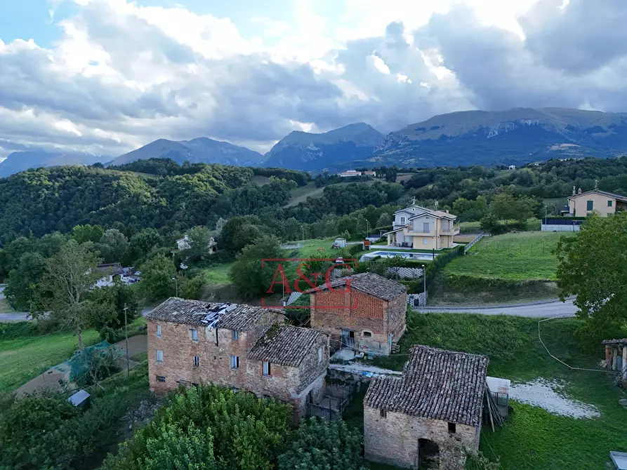 Immagine 29 di Rustico / casale in vendita  in Località Villa Rustici a Amandola