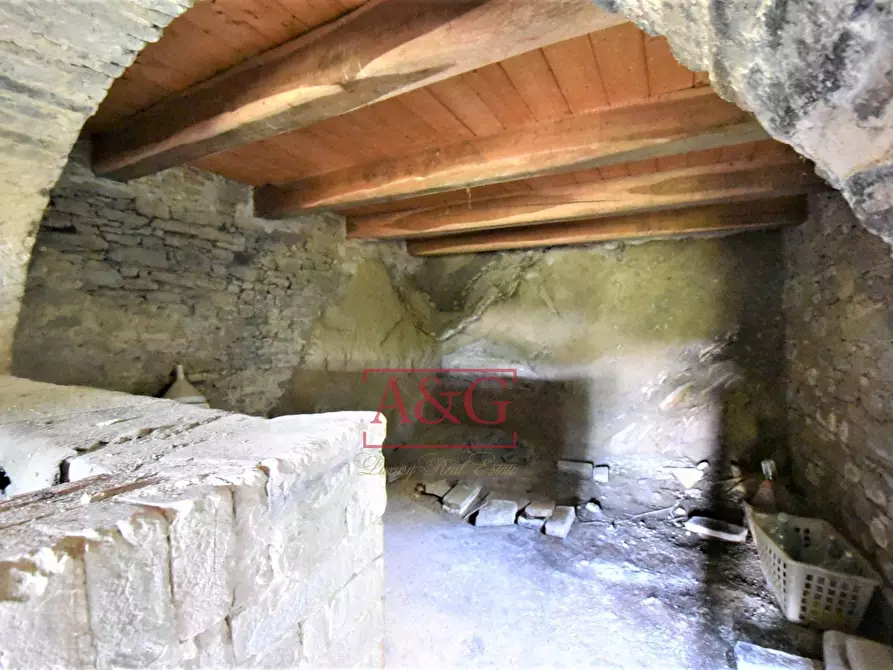 Immagine 15 di Appartamento in vendita  in Località Villa Francucci a Amandola