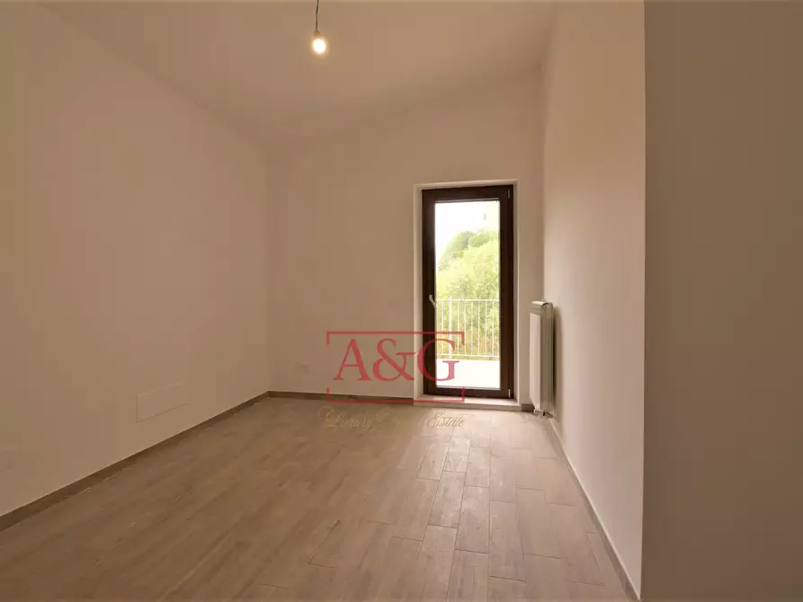 Immagine 9 di Casa indipendente in vendita  in VILLA SALVI a Amandola