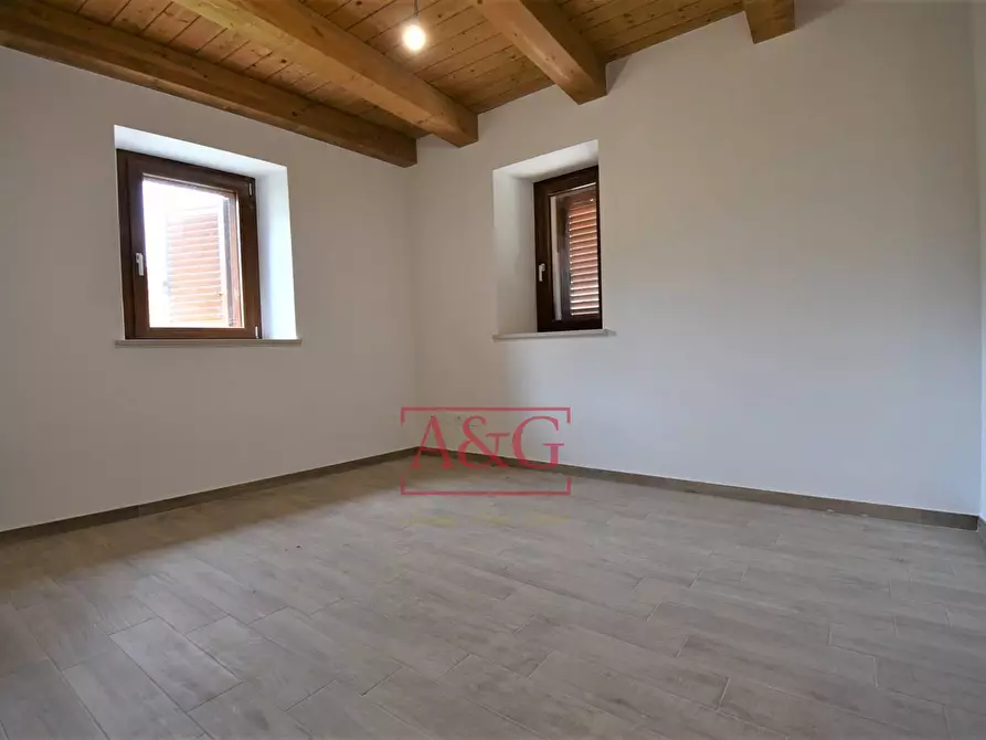 Immagine 15 di Casa indipendente in vendita  in VILLA SALVI a Amandola