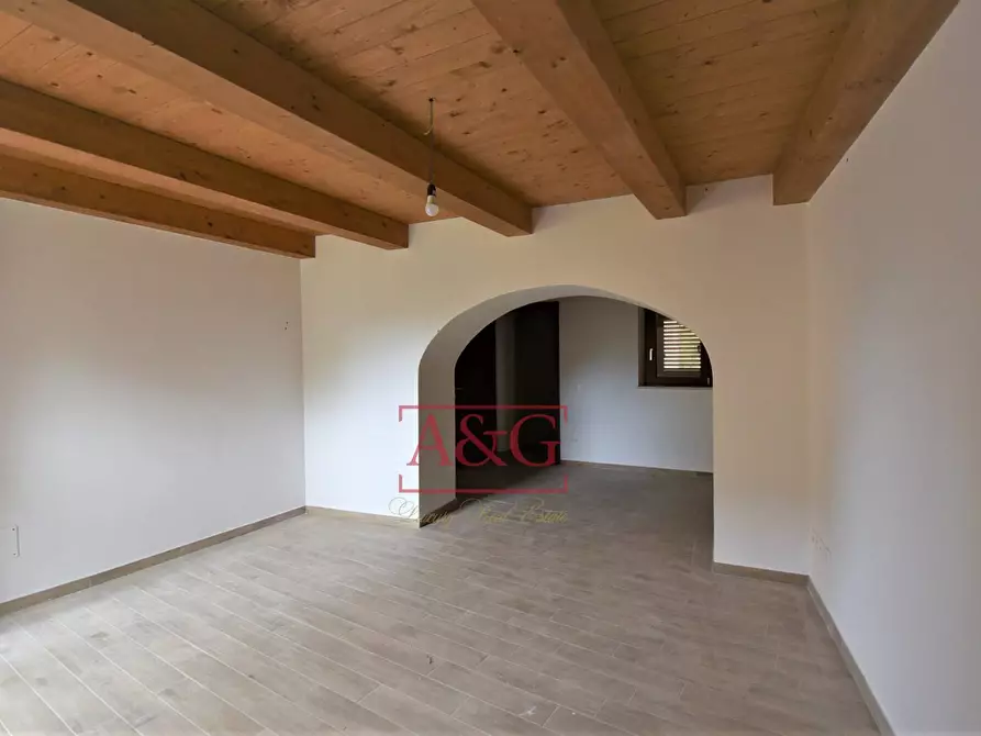 Immagine 27 di Casa indipendente in vendita  in VILLA SALVI a Amandola