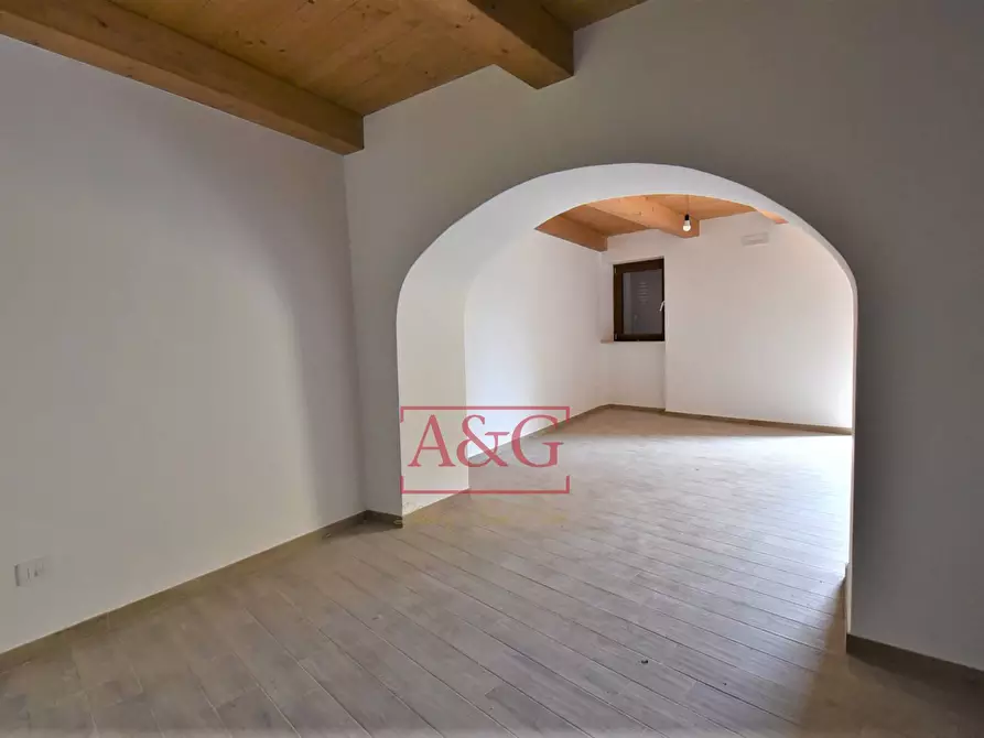 Immagine 28 di Casa indipendente in vendita  in VILLA SALVI a Amandola