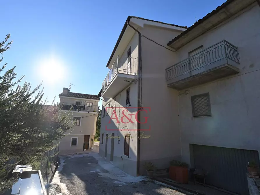 Immagine 7 di Casa indipendente in vendita  in VILLA SALVI a Amandola