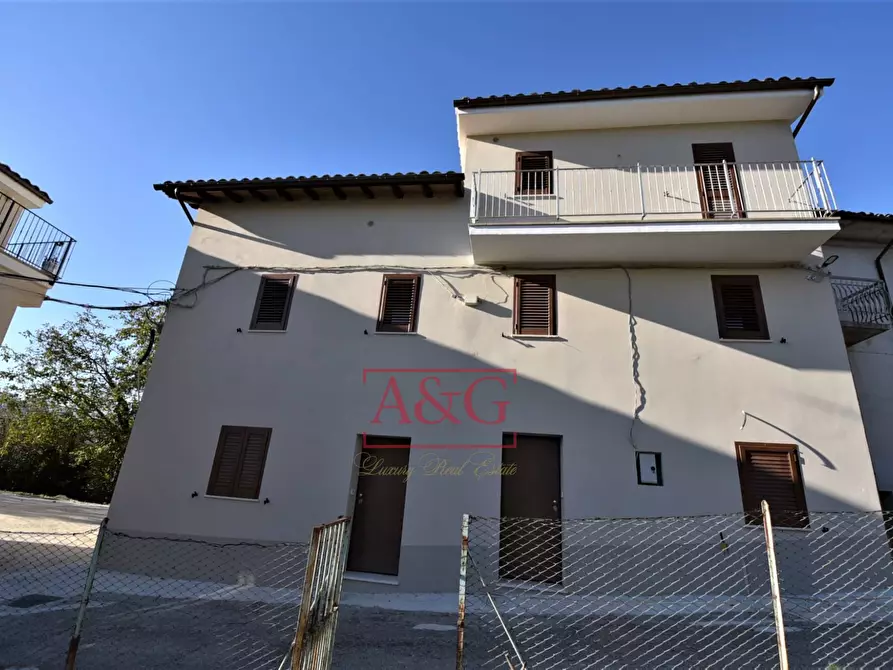 Immagine 6 di Casa indipendente in vendita  in VILLA SALVI a Amandola