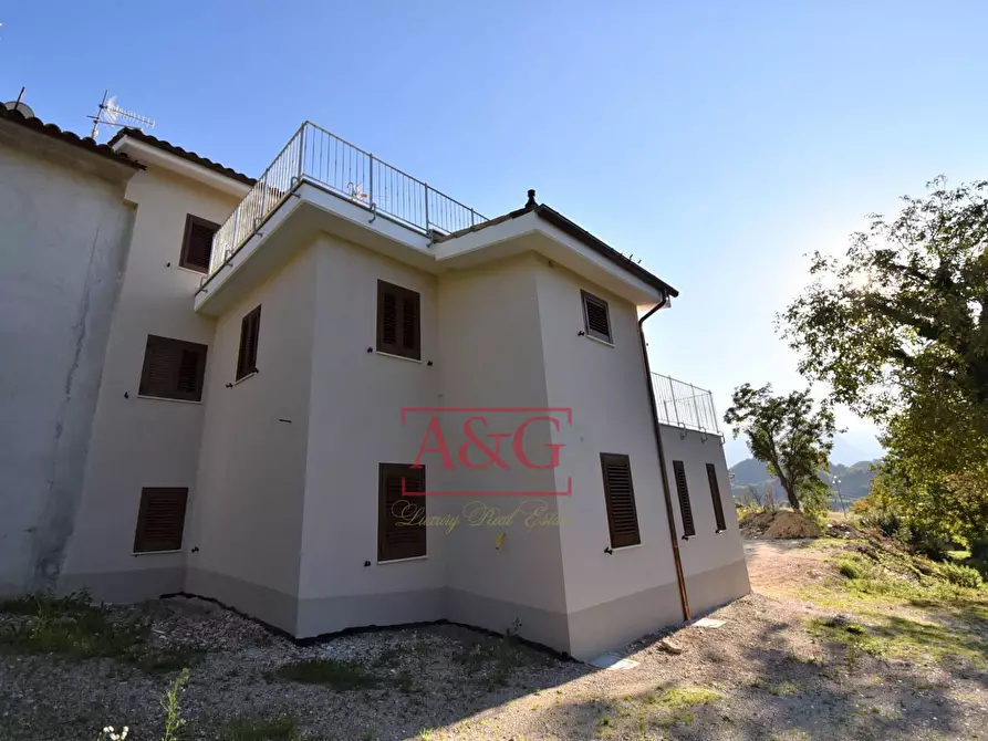 Immagine 4 di Casa indipendente in vendita  in VILLA SALVI a Amandola