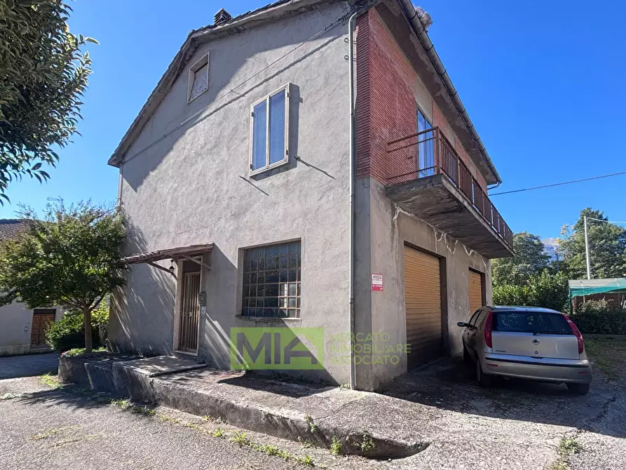 Immagine 2 di Casa indipendente in vendita  in Via Ugo La Malfa 431 a Amandola