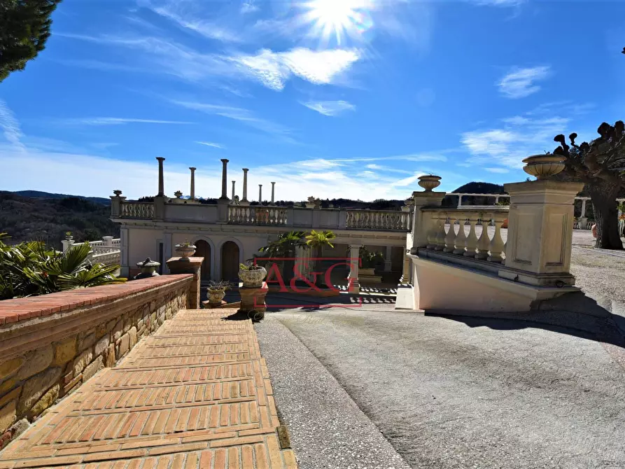 Immagine 10 di Villa in vendita  in contrada Pretattoni snc a Montefortino