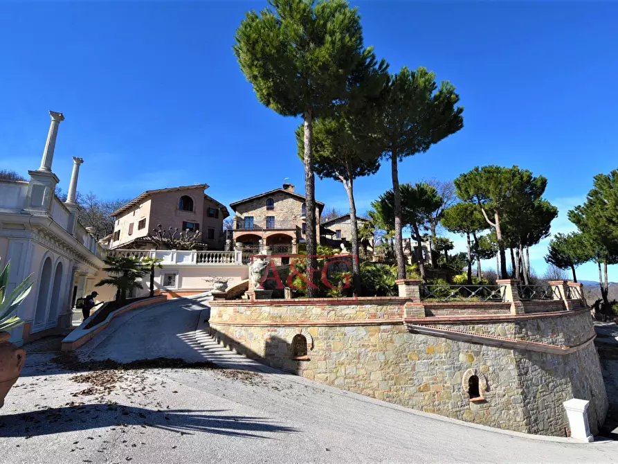 Immagine 3 di Villa in vendita  in contrada Pretattoni snc a Montefortino