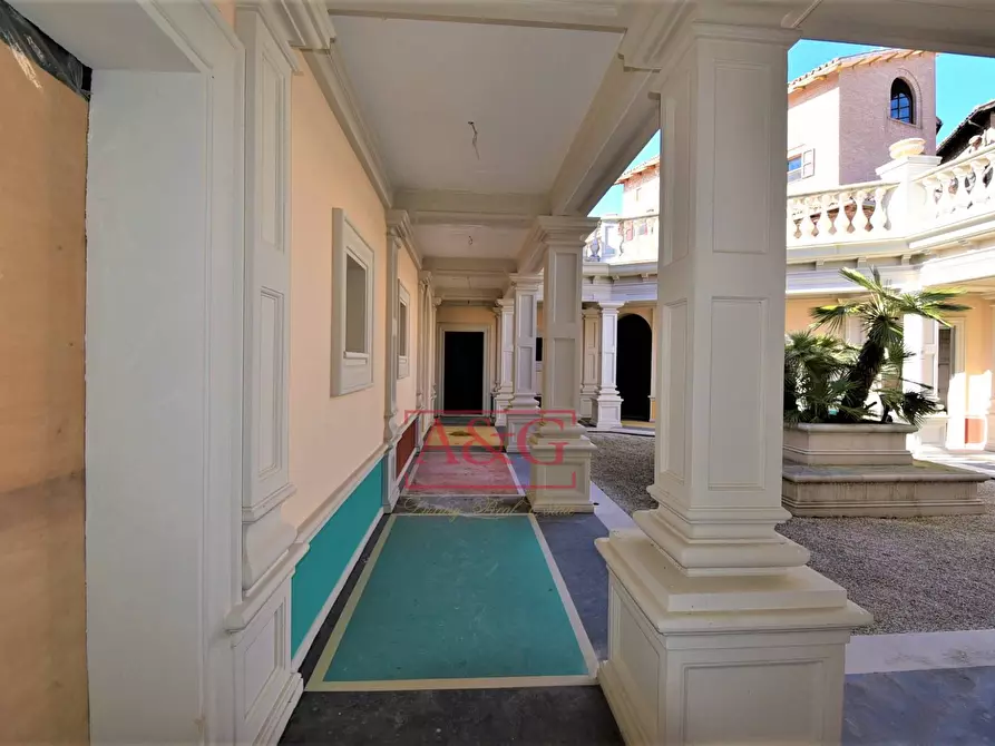 Immagine 19 di Villa in vendita  in contrada Pretattoni snc a Montefortino