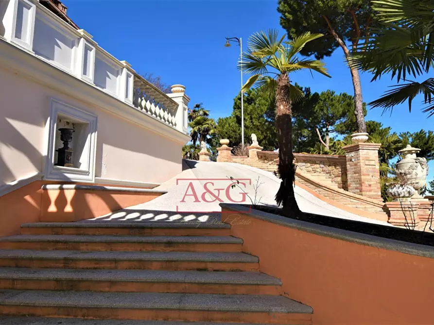 Immagine 21 di Villa in vendita  in contrada Pretattoni snc a Montefortino