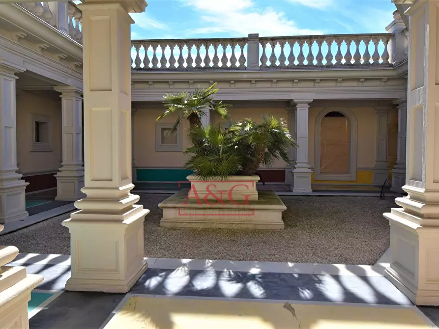 Immagine 22 di Villa in vendita  in contrada Pretattoni snc a Montefortino