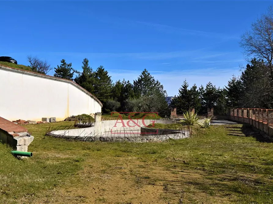 Immagine 27 di Villa in vendita  in contrada Pretattoni snc a Montefortino