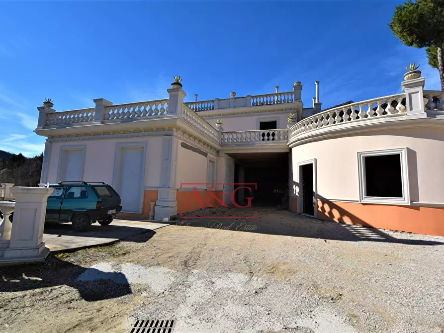 Immagine 32 di Villa in vendita  in contrada Pretattoni snc a Montefortino
