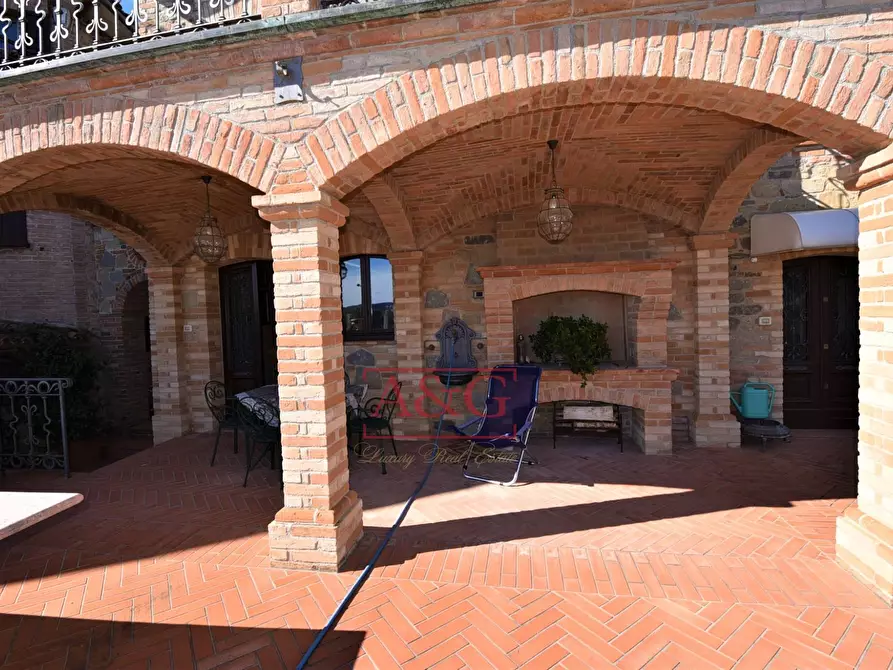 Immagine 37 di Villa in vendita  in contrada Pretattoni snc a Montefortino