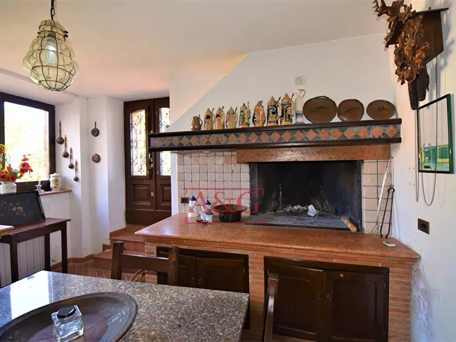 Immagine 44 di Villa in vendita  in contrada Pretattoni snc a Montefortino