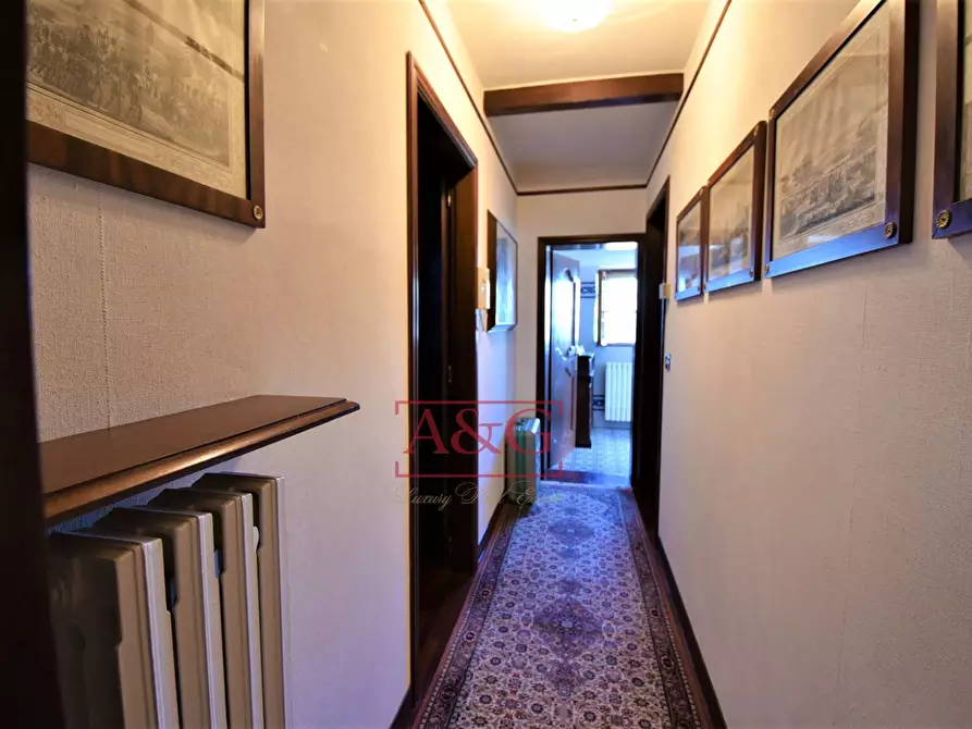 Immagine 65 di Villa in vendita  in contrada Pretattoni snc a Montefortino