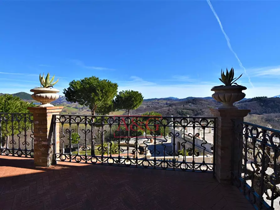 Immagine 95 di Villa in vendita  in contrada Pretattoni snc a Montefortino