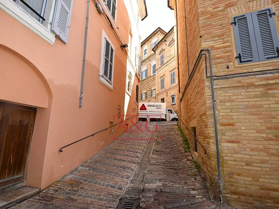 Immagine 16 di Appartamento in vendita  in Piaggia Pompeo e Pietro Paolo Floriani a Macerata