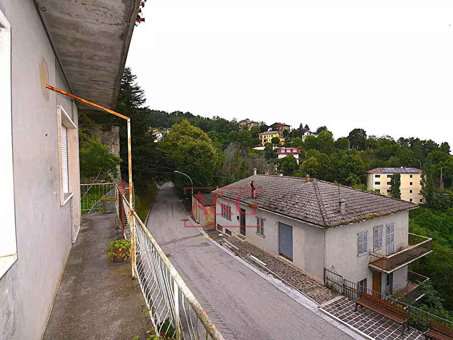 Immagine 14 di Appartamento in vendita  in Via Roma a Montefalcone Appennino
