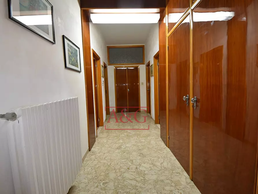 Immagine 21 di Appartamento in vendita  in Via Roma a Montefalcone Appennino