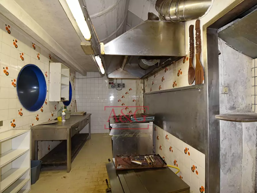 Immagine 37 di Appartamento in vendita  in Via Roma a Montefalcone Appennino