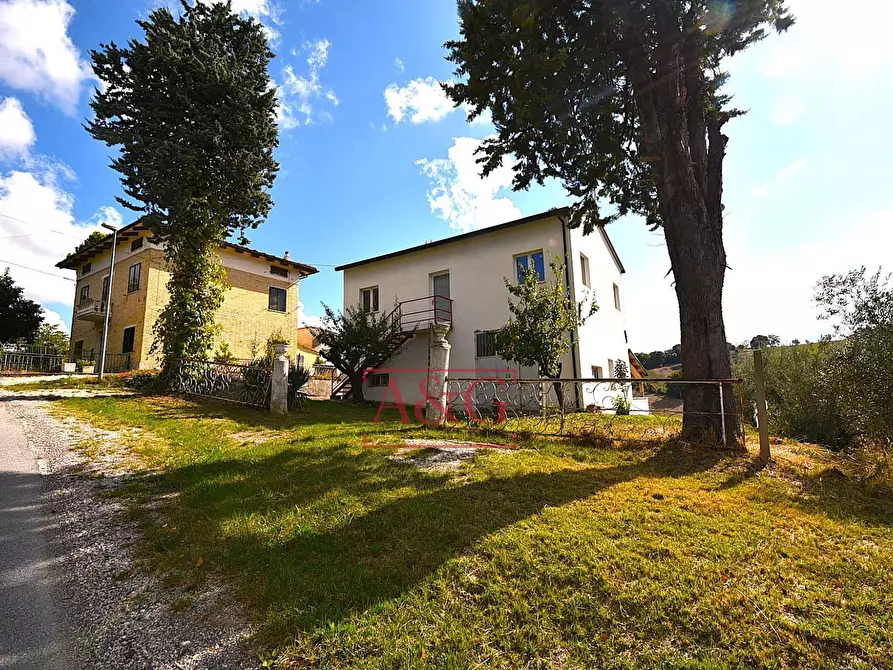 Immagine 4 di Casa indipendente in vendita  in Contrada Fiastra a Ripe San Ginesio