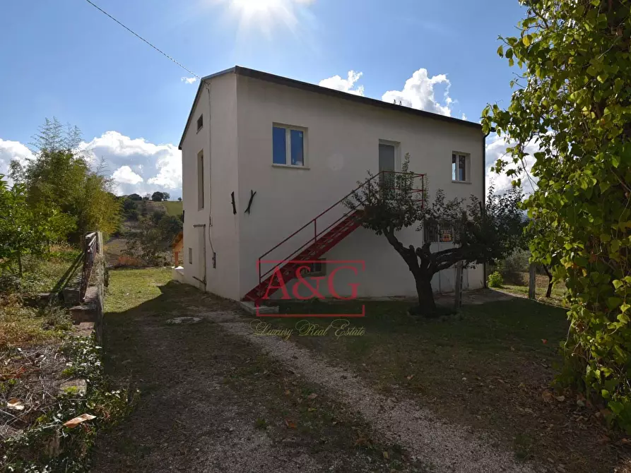 Immagine 5 di Casa indipendente in vendita  in Contrada Fiastra a Ripe San Ginesio