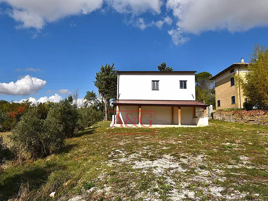Immagine 9 di Casa indipendente in vendita  in Contrada Fiastra a Ripe San Ginesio