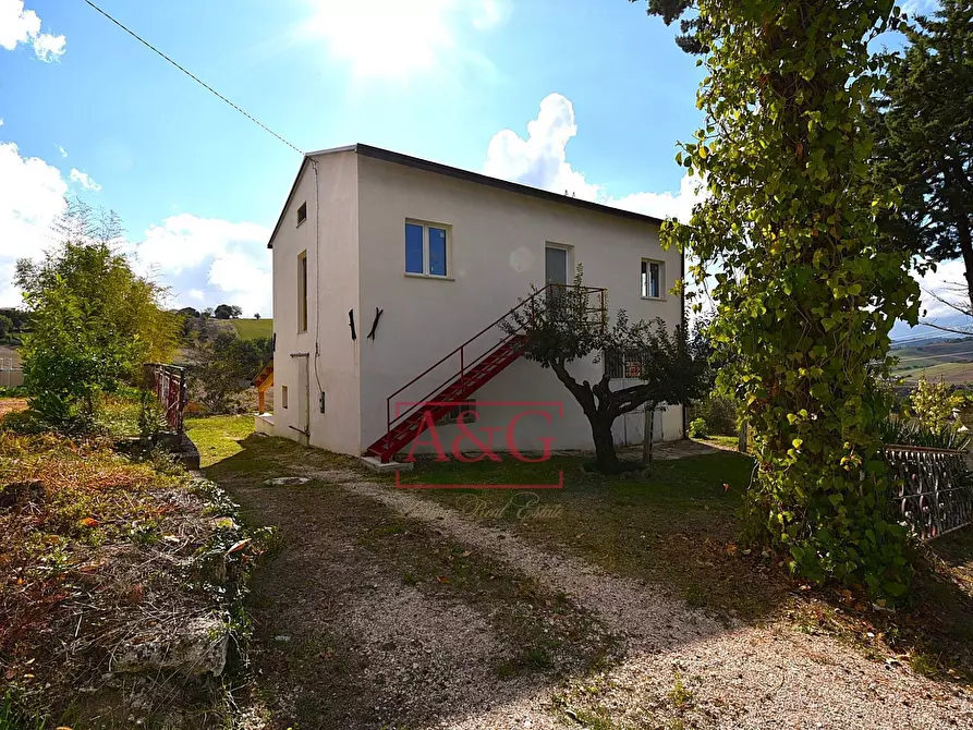 Immagine 13 di Casa indipendente in vendita  in Contrada Fiastra a Ripe San Ginesio