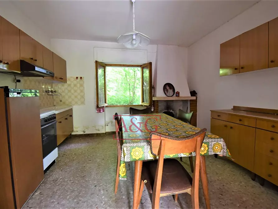 Immagine 3 di Casa indipendente in vendita  in villa campo di masci 7 a Amandola