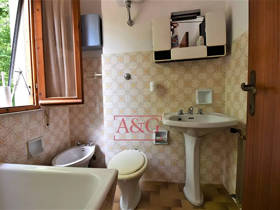 Immagine 17 di Casa indipendente in vendita  in villa campo di masci 7 a Amandola