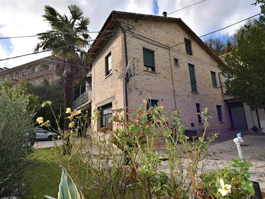 Immagine 2 di Appartamento in vendita  in via john kennedy 4 a Amandola