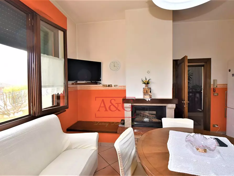 Immagine 23 di Appartamento in vendita  in via john kennedy 4 a Amandola