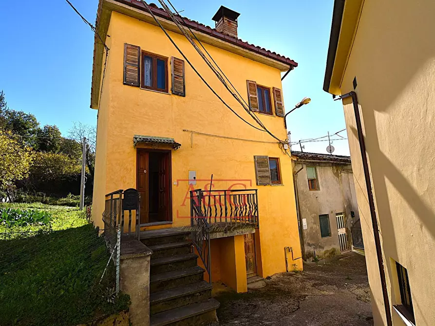 Immagine 8 di Casa indipendente in vendita  in Via Villa Salvi a Amandola